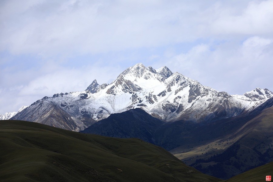 格聂神山.jpg